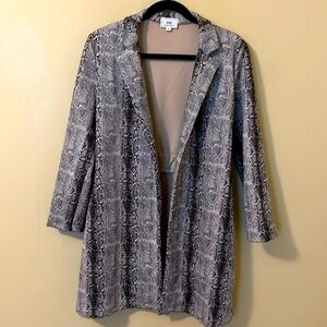 HAVE Los Angeles Trendy Long Open Blazer Faux Snakeskin Print Size S